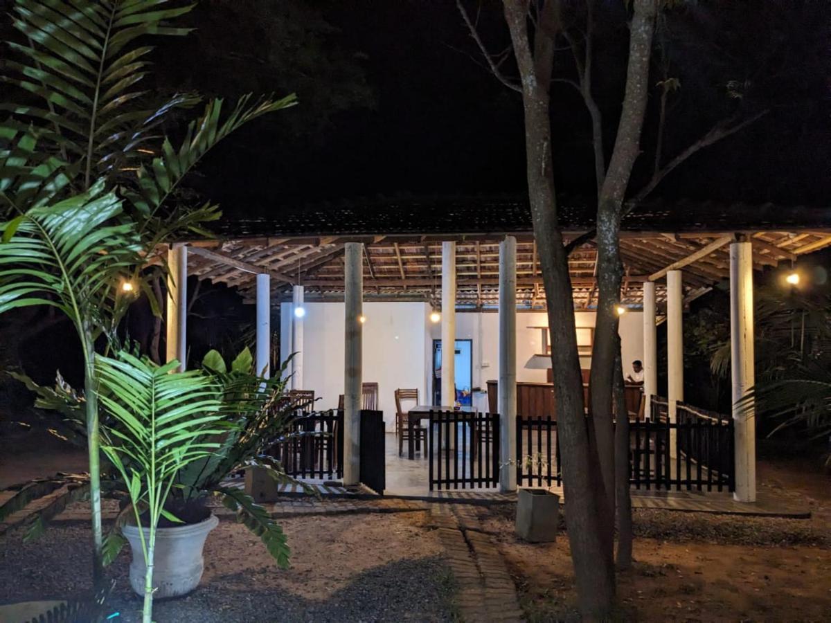 Silent Cabana And Restaurant Marakolliya, Tangalle Eksteriør bilde